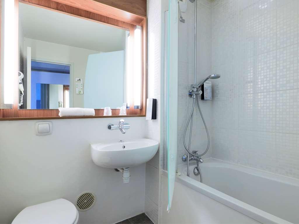 Campanile Montpellier Est Le Millenaire Hotel Phòng bức ảnh