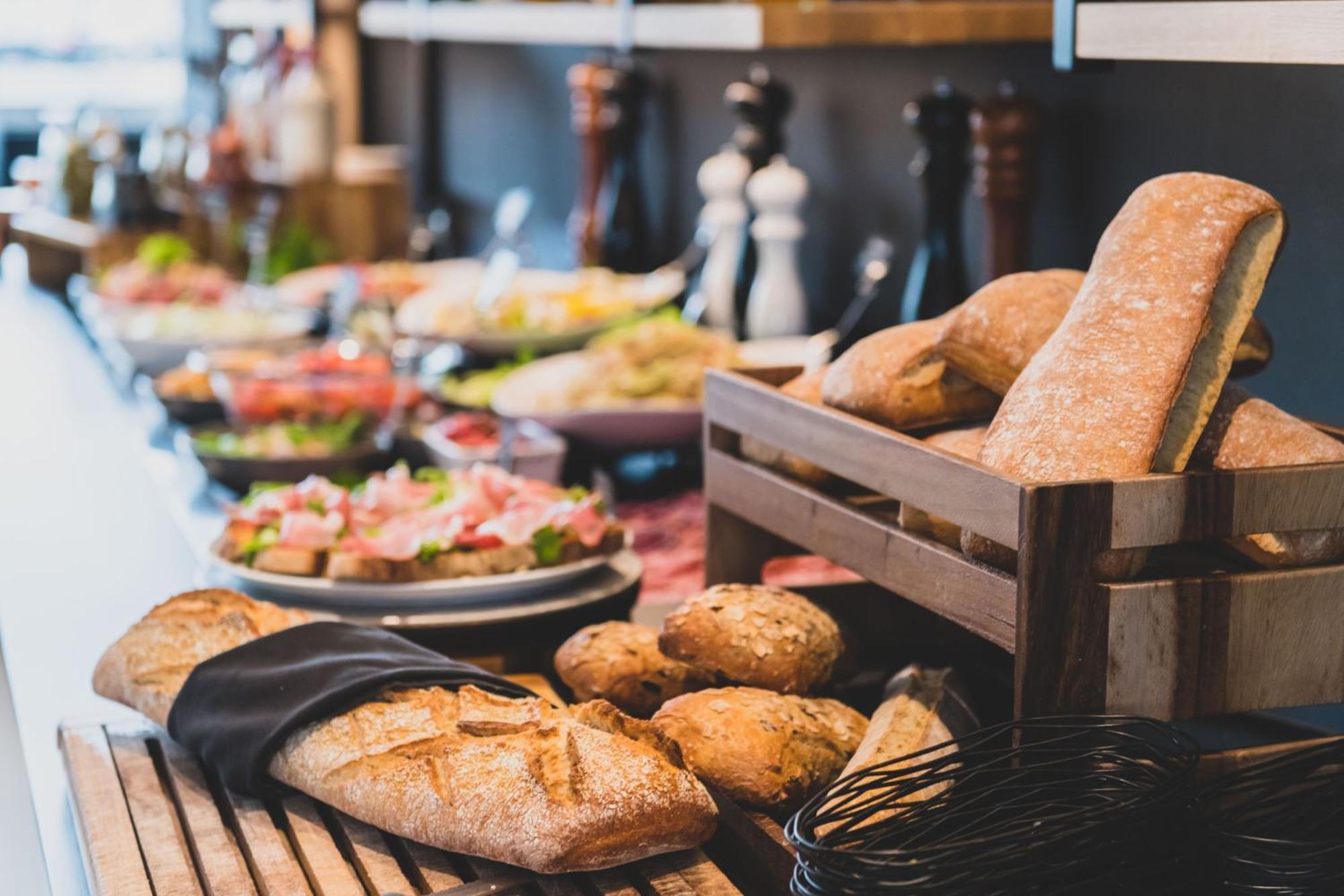 Campanile Montpellier Est Le Millenaire Hotel Ngoại thất bức ảnh